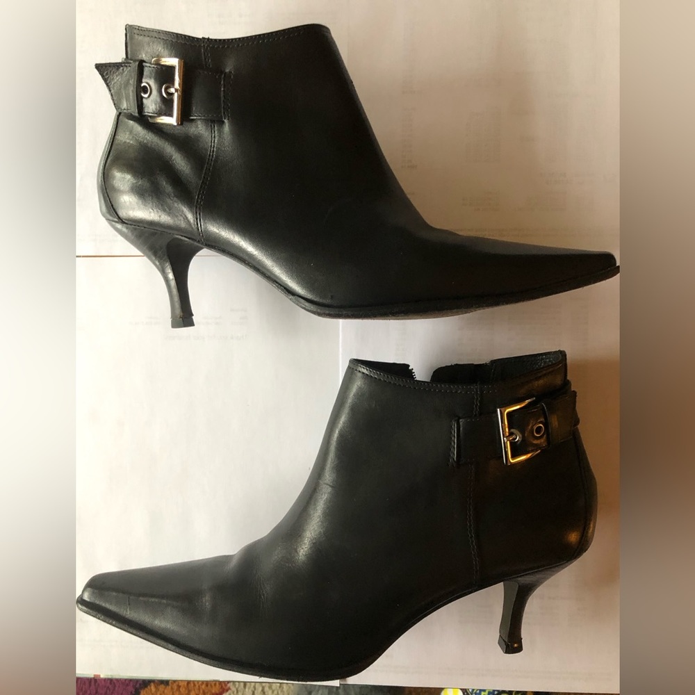 Donald Pliner Booties